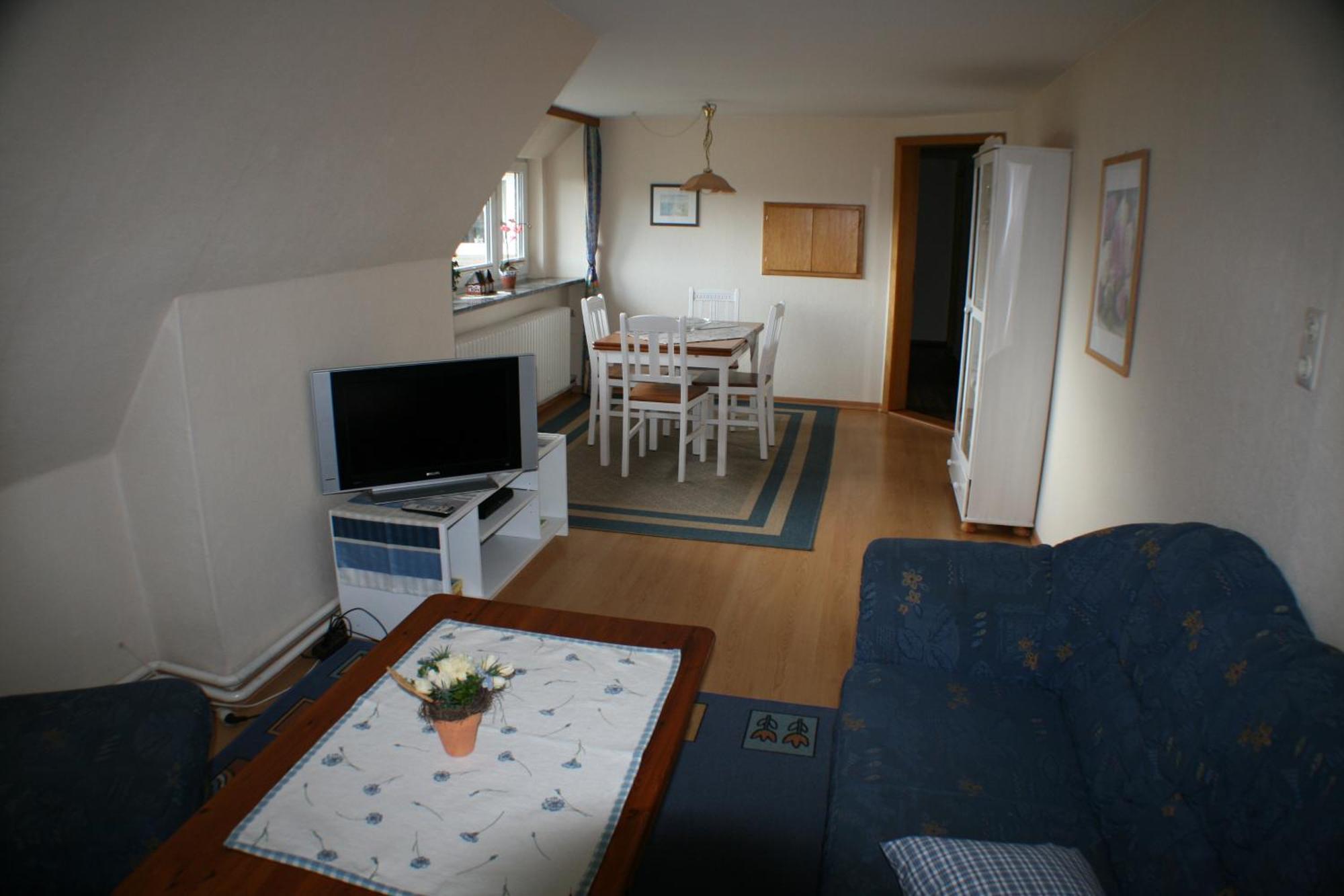 Ferienwohnungen im Hotel garni zur Post Utersum Zimmer foto